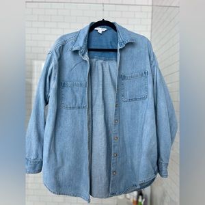 Old Navy - Oversized Boyfriend Denim Shirt - L (EUC)